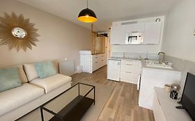 06Ai - Beautiful Renovated Studio - Sea And Pool View